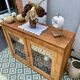 Vitrine en bois brut