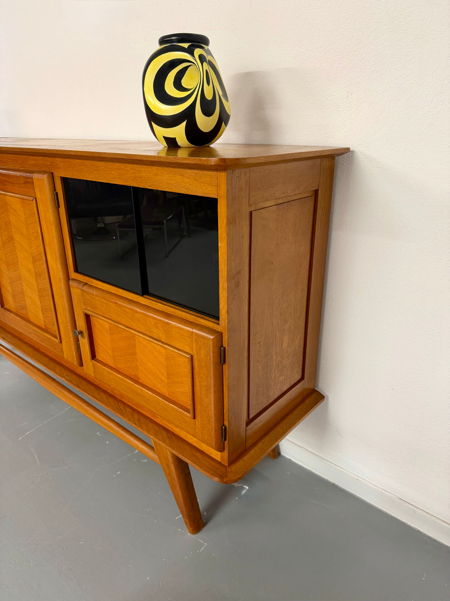 Vintage French modernist sideboard in oak, 1950s design.