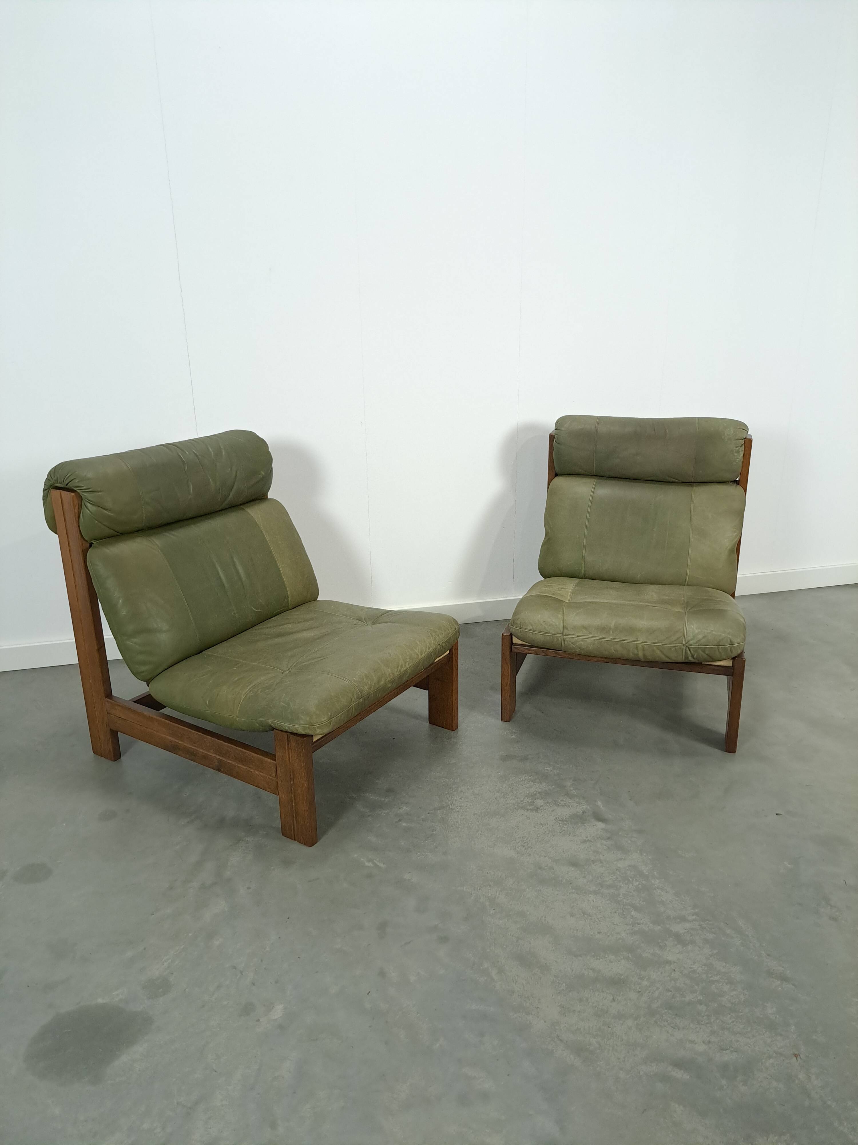 Green leather and oak wood armchair