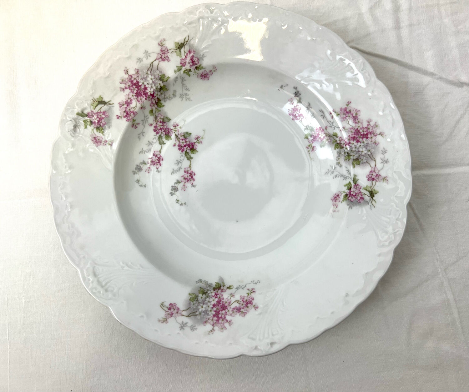 6 hollow porcelain plates floral decoration