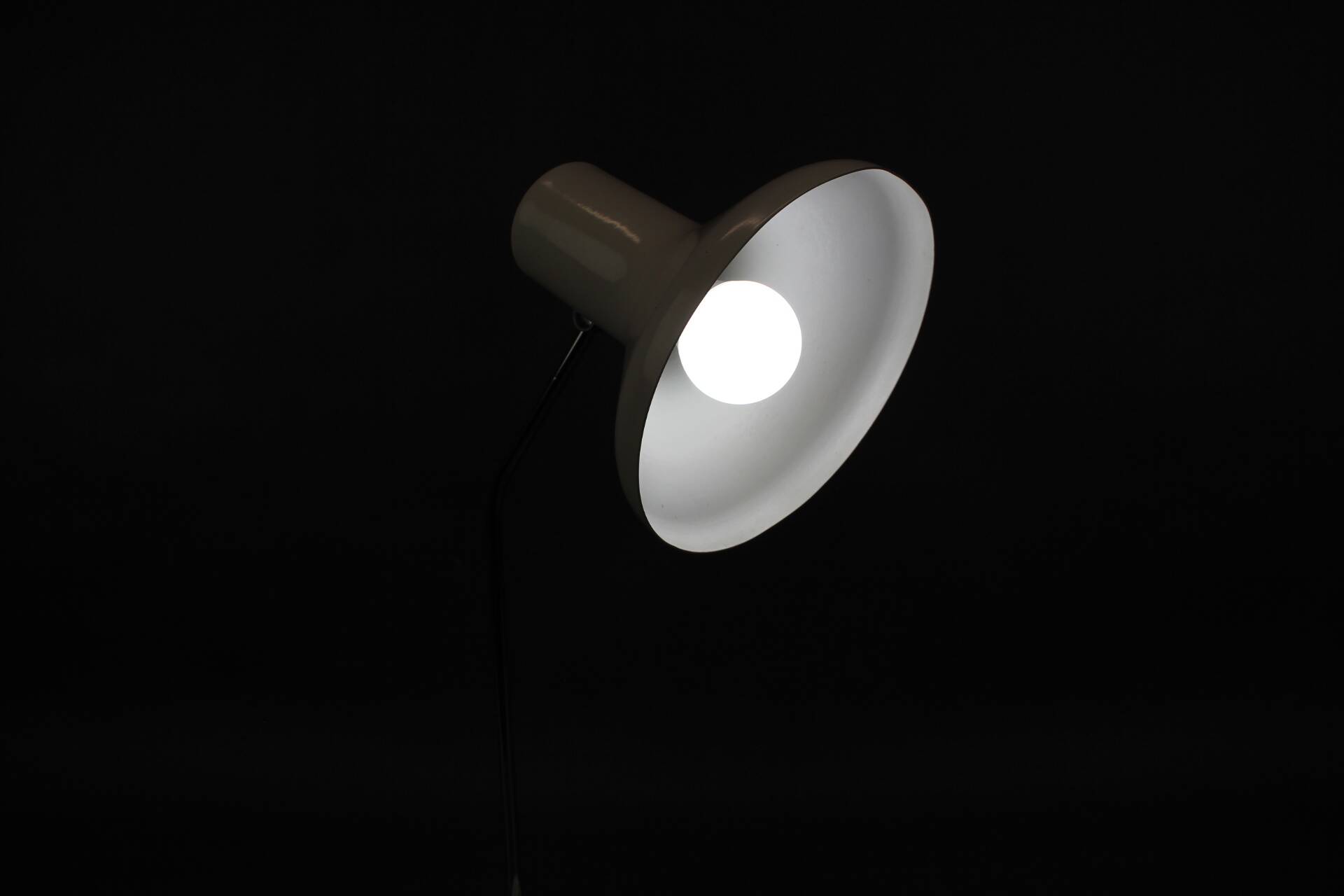 Lampe de bureau ajustable en métal blanc et chrome, datant des années 1970 et provenant de l'AGE (German Space/SPACE)