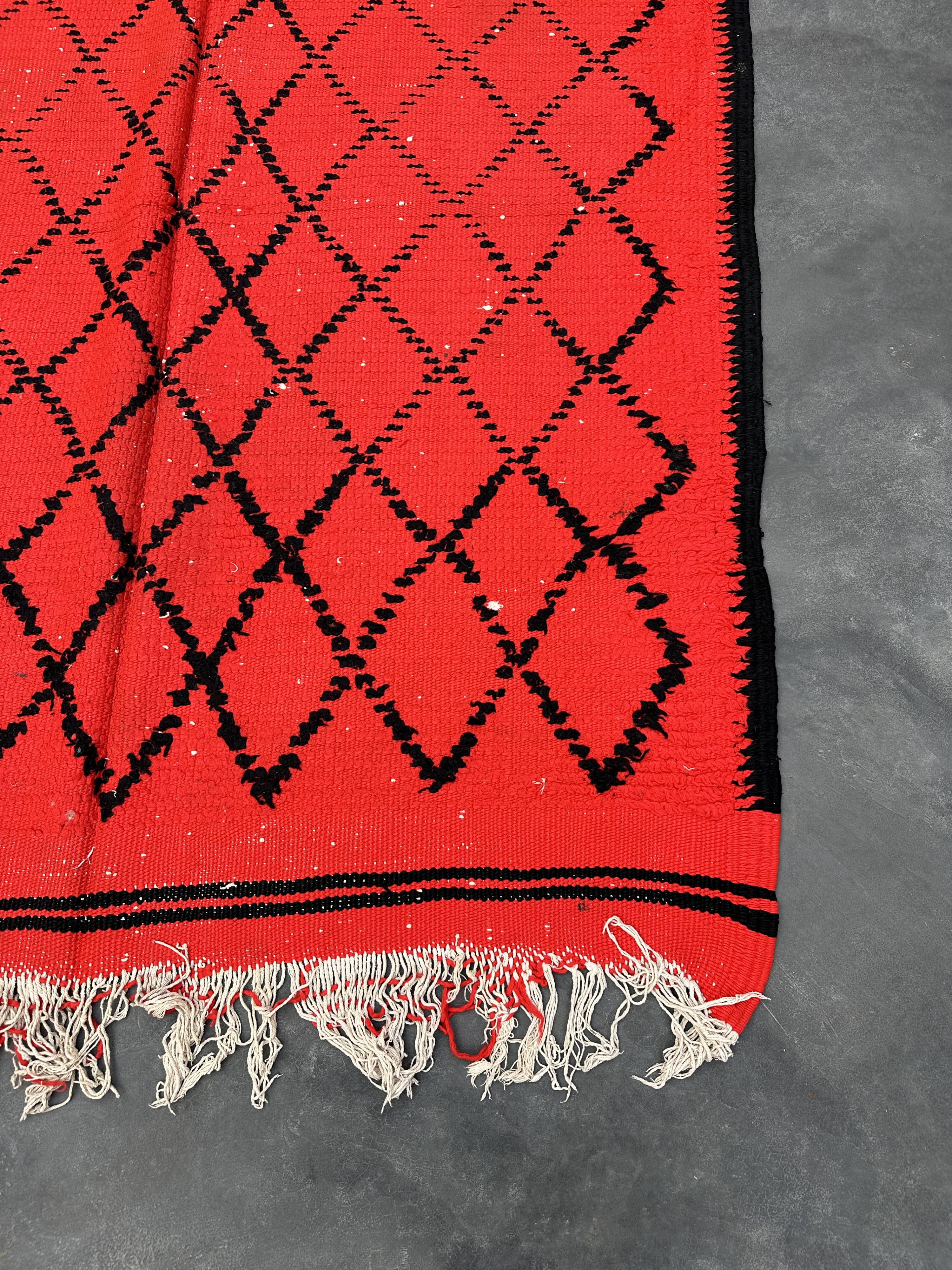 Moroccan carpet boujad red - 152 x 355 cm