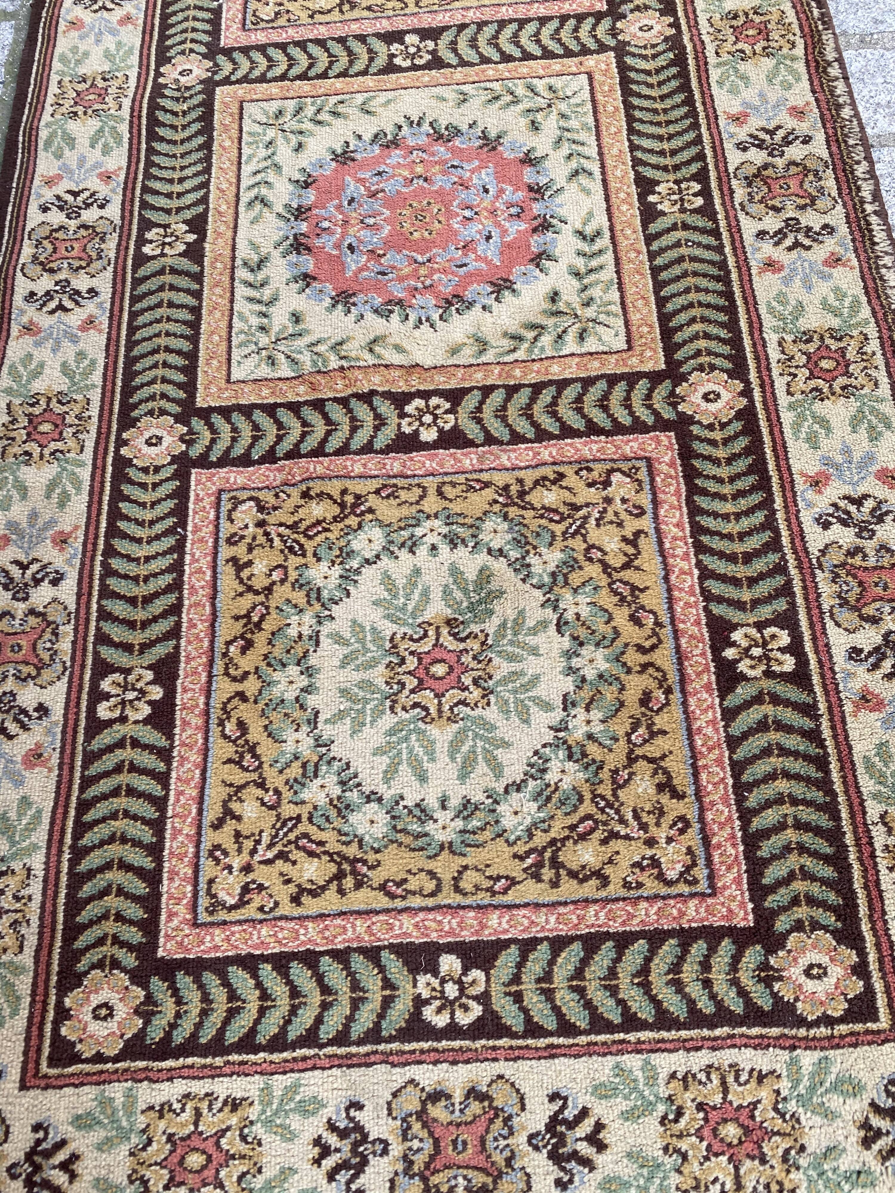 Soapy or aubusson style carpet 70x140 cm