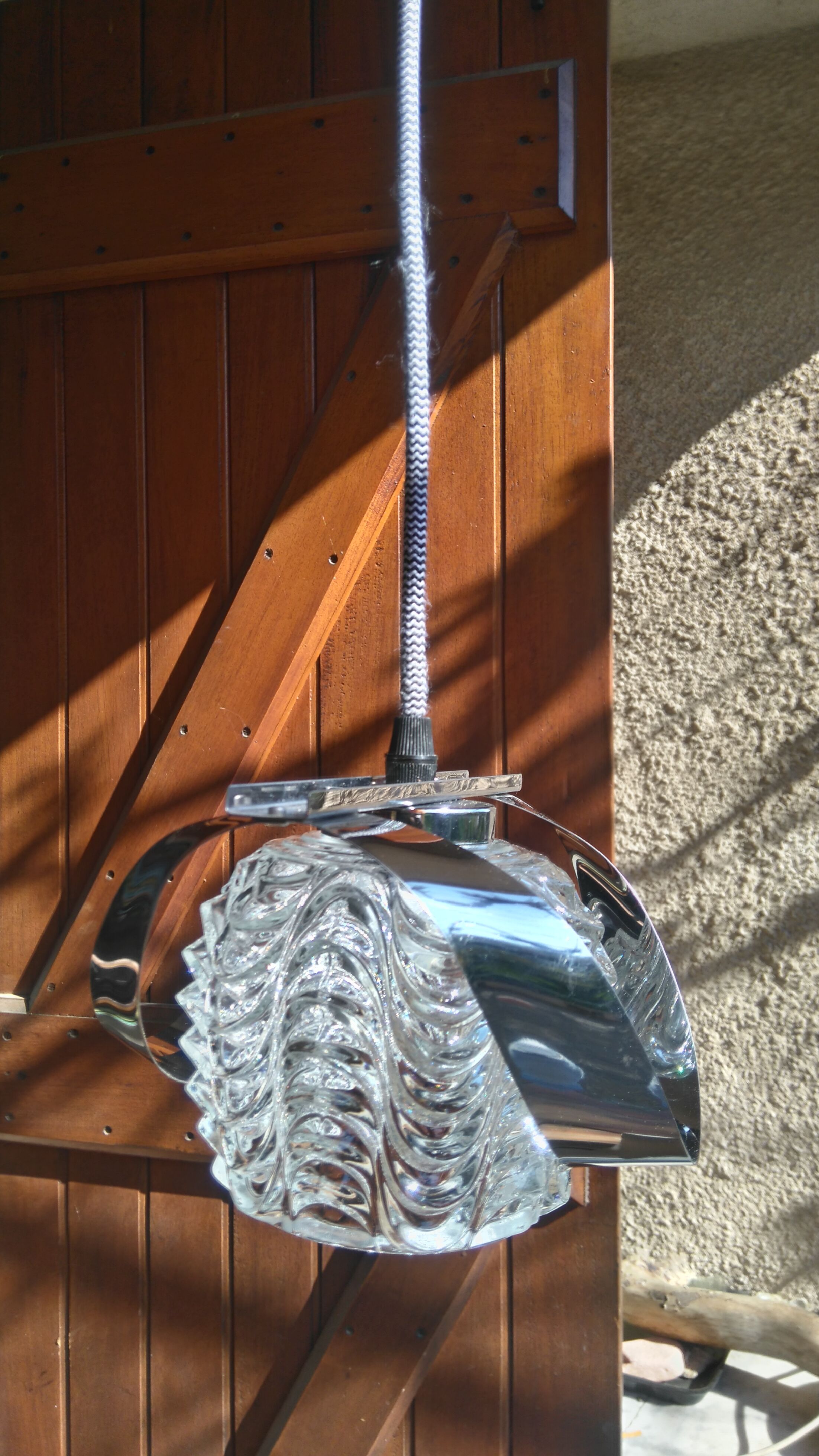 Hanging space age Sinus