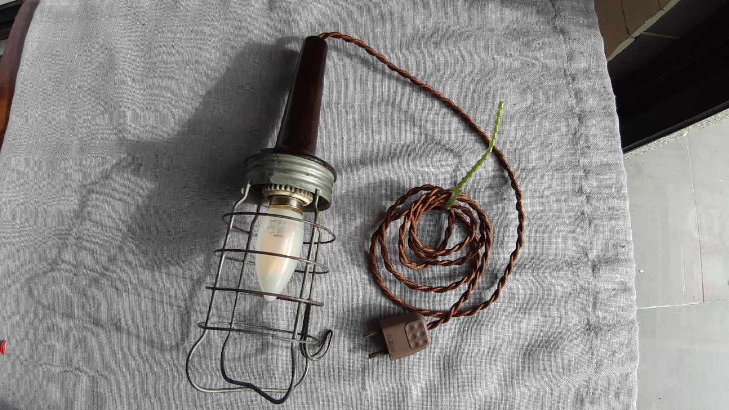 Vintage walking lamp
