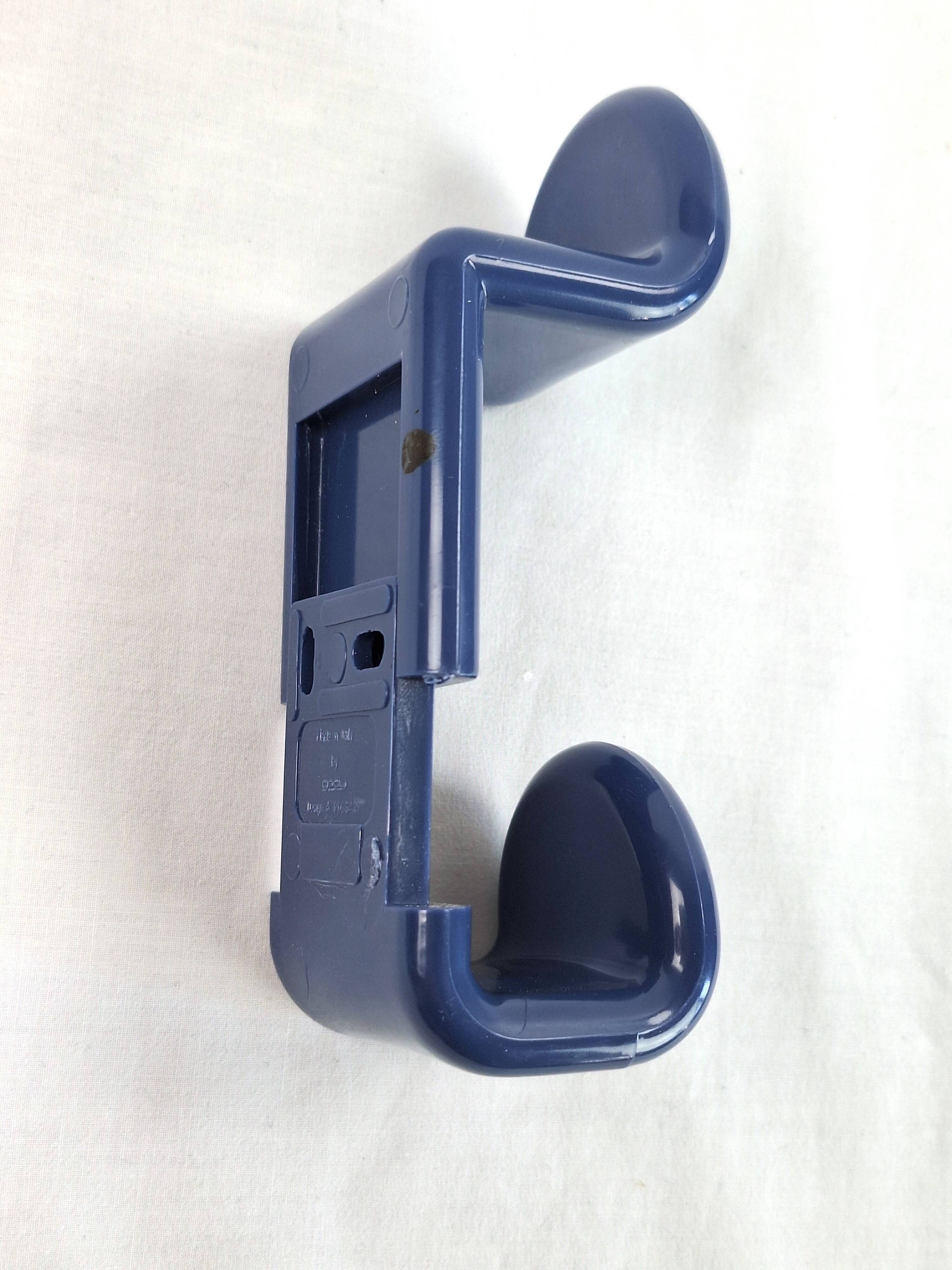 Pair of Gedy 1970s hooks in vintage space age ABS