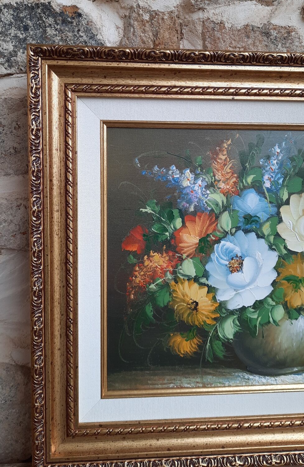 Table painting bouquet of flowers