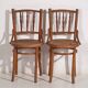 Anciennes chaises Thonet avec assise gravée (c.1920). Ensemble de 2 pièces