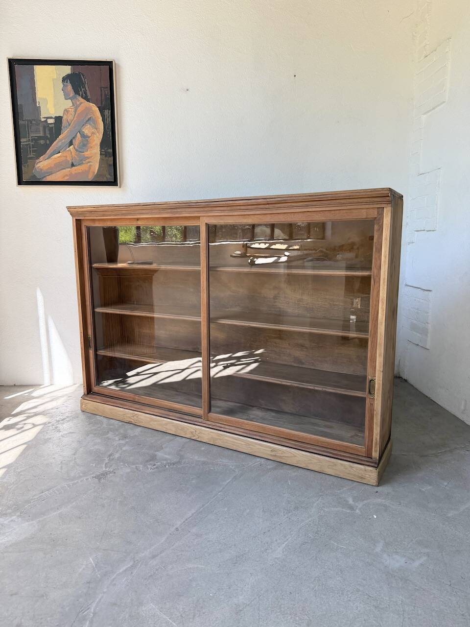 Enfilade vitrée en chêne, années 50