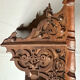Étagère ancienne en bois sculpté