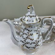 Antique coffee service in fine gilded porcelain – for 6 people – Vintage