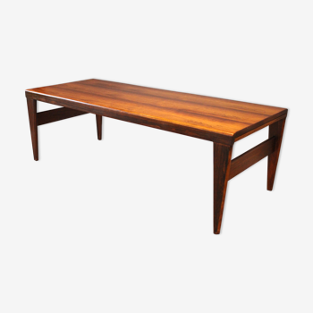 Table basse vintage scandinave en palissandre de rio avec 2 rallonges cachées par Illum Wikkelsø