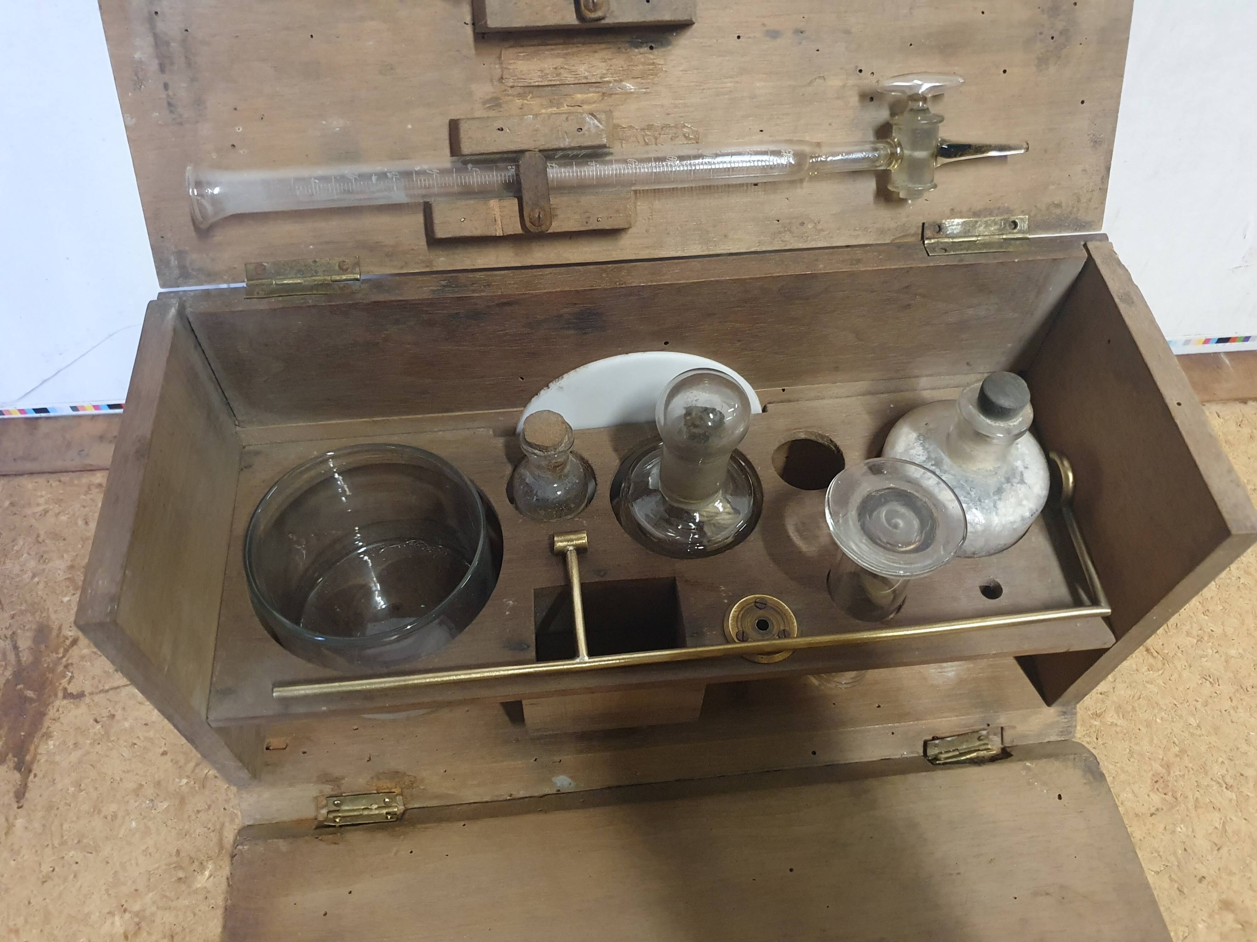 Chemist's box Maison Guérin in Algiers 1930s