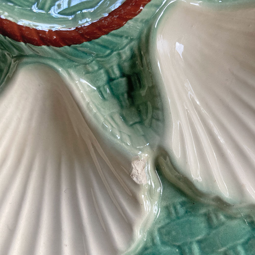 Oyster plates slurry