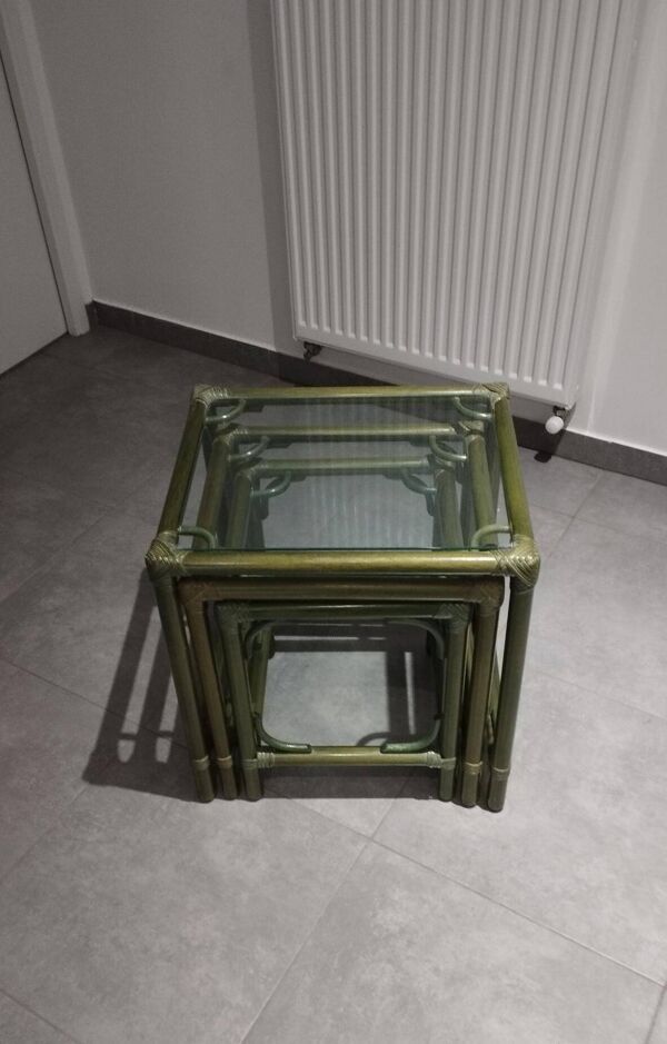 Ensemble de 3 tables gigognes en rotin et bambou , dlg de Maugrion, époque vintage