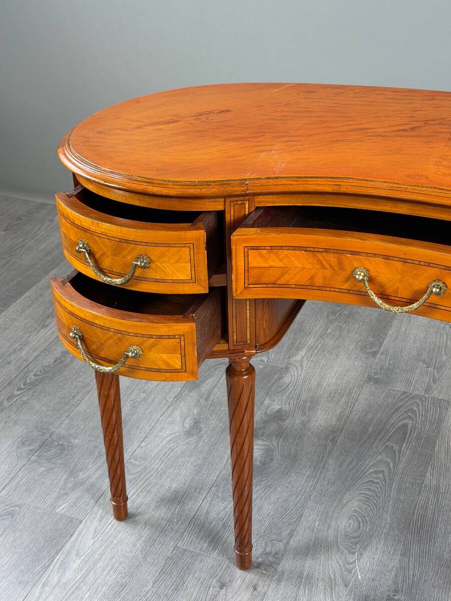 Bureau de dame de style Louis XVI, XIXe siècle