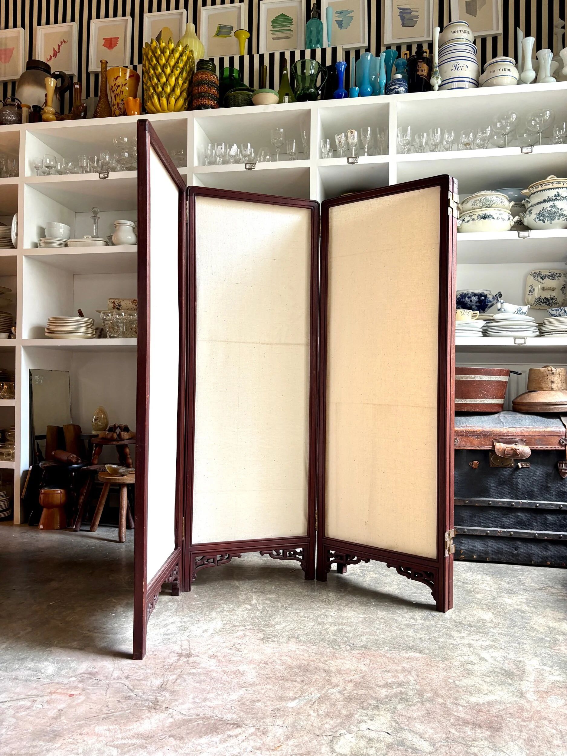 4-panel screen in dark wood and beige cotton