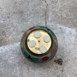 Vase boule en laiton émaillé ancien