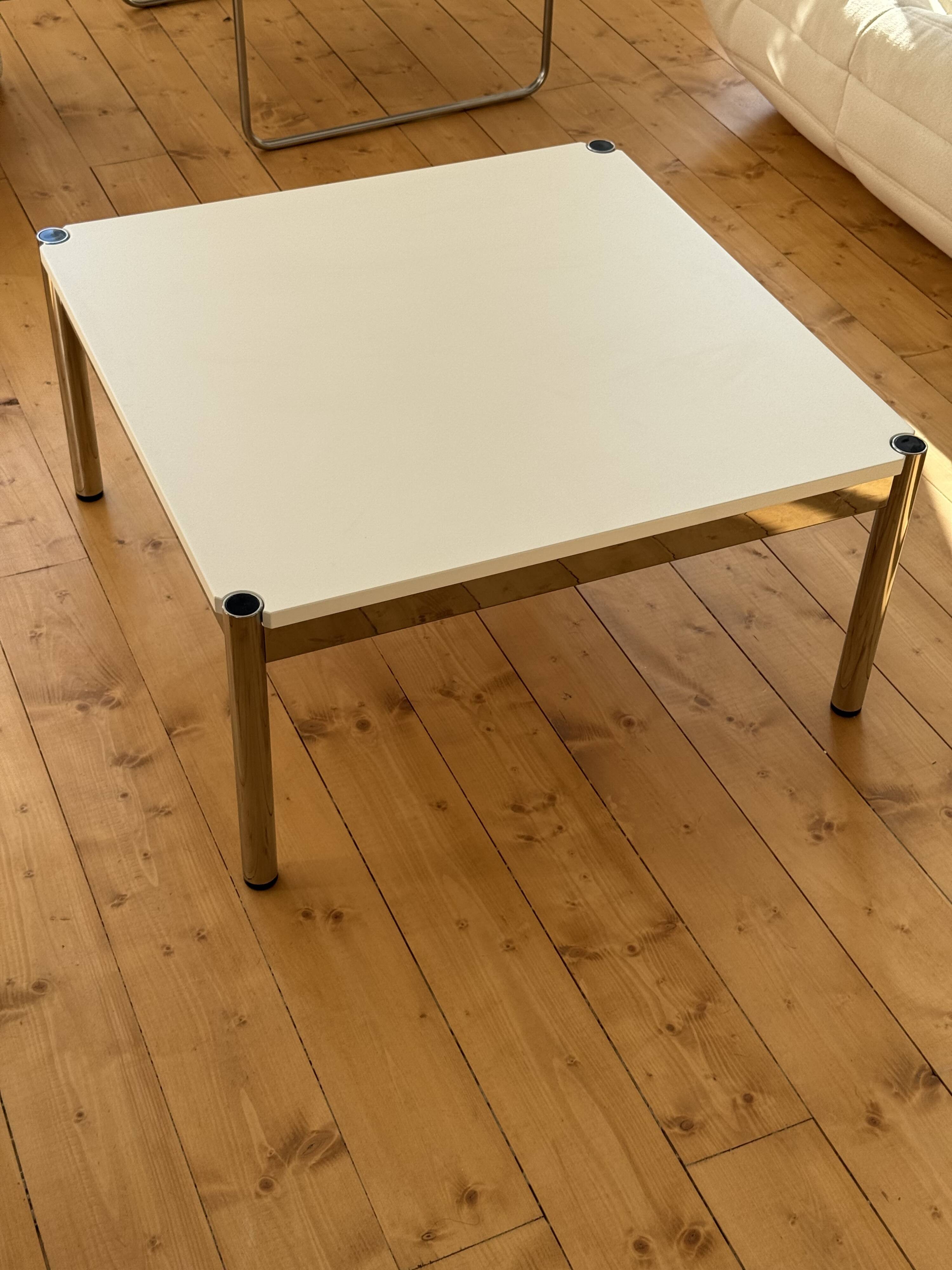 Table basse usm haller