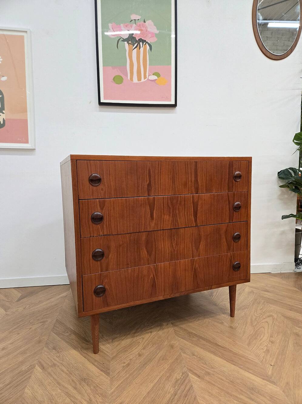 Commode vintage