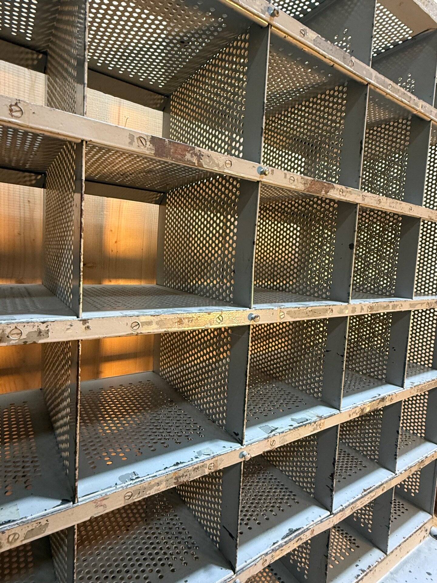 Meuble de métier de tri postal industriel