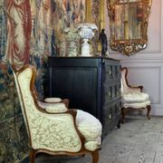 Commode en chêne Louis XV, patine noire, XVIIIe siècle