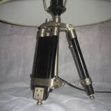 Lamp tripod telescopic feet