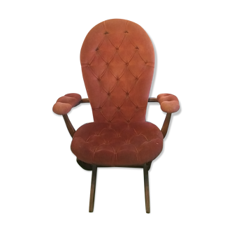 Adjustable pink padded chair