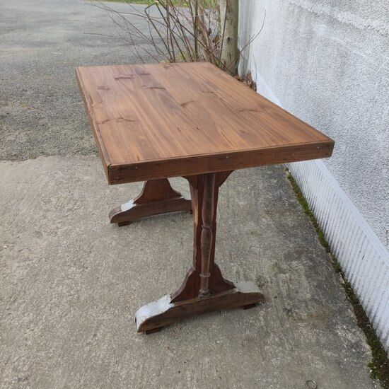 Bistro table