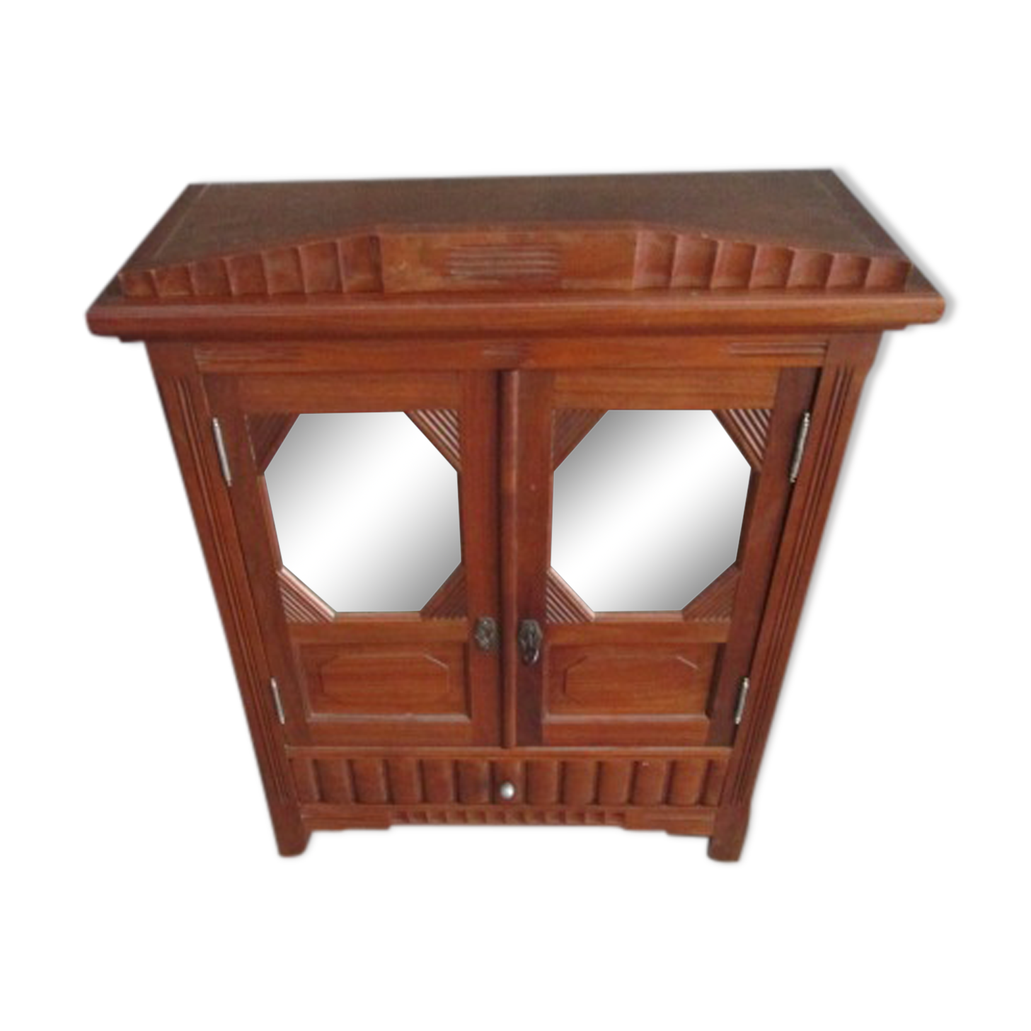 Miniature art-deco cupboard in chene