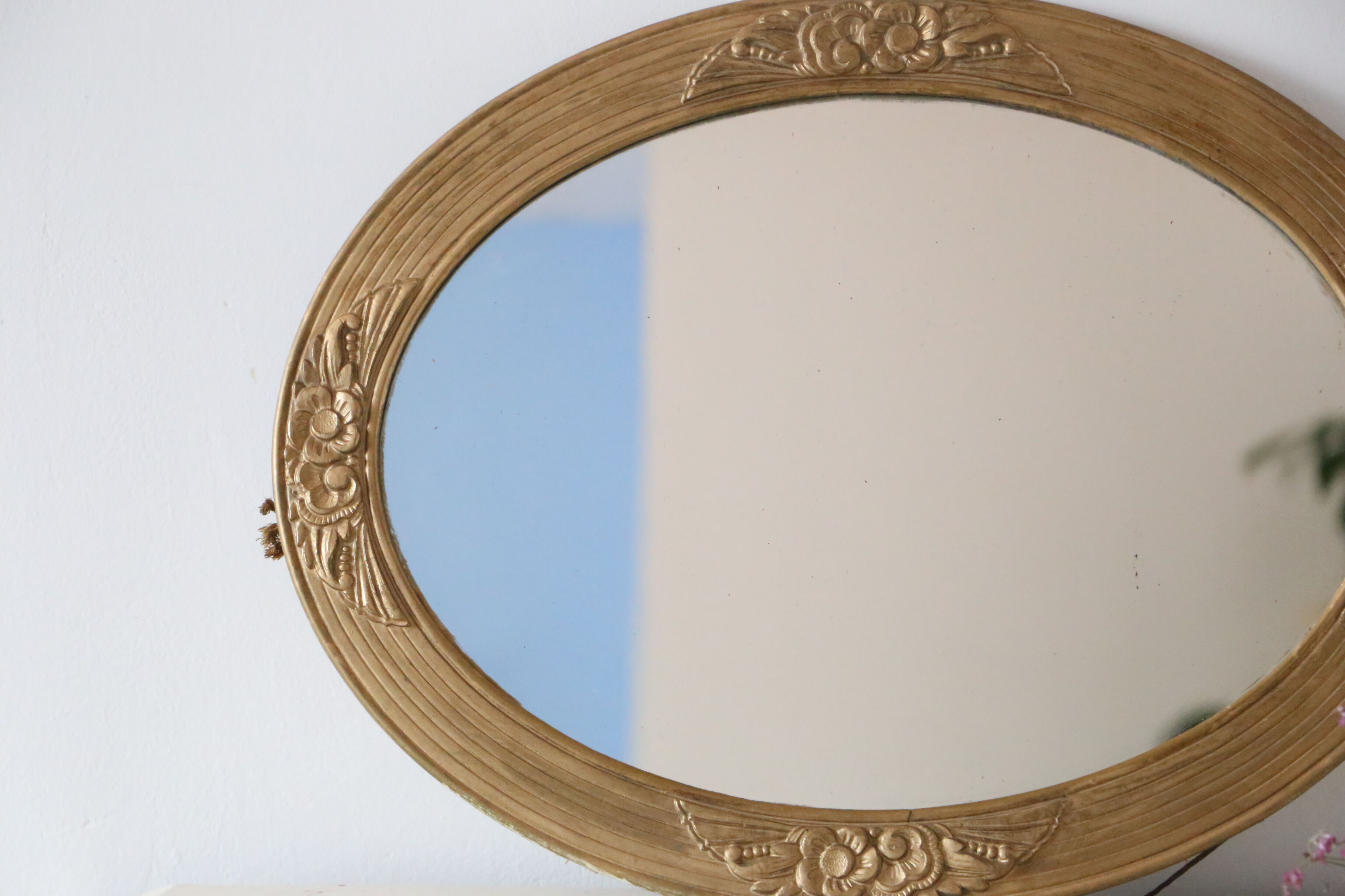 Oval mirror in gilded wood, antique, art deco 46x36cm