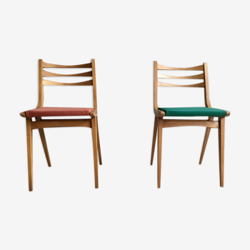 Pair of vintage chairs in curved beech and colored vinyl - 1960