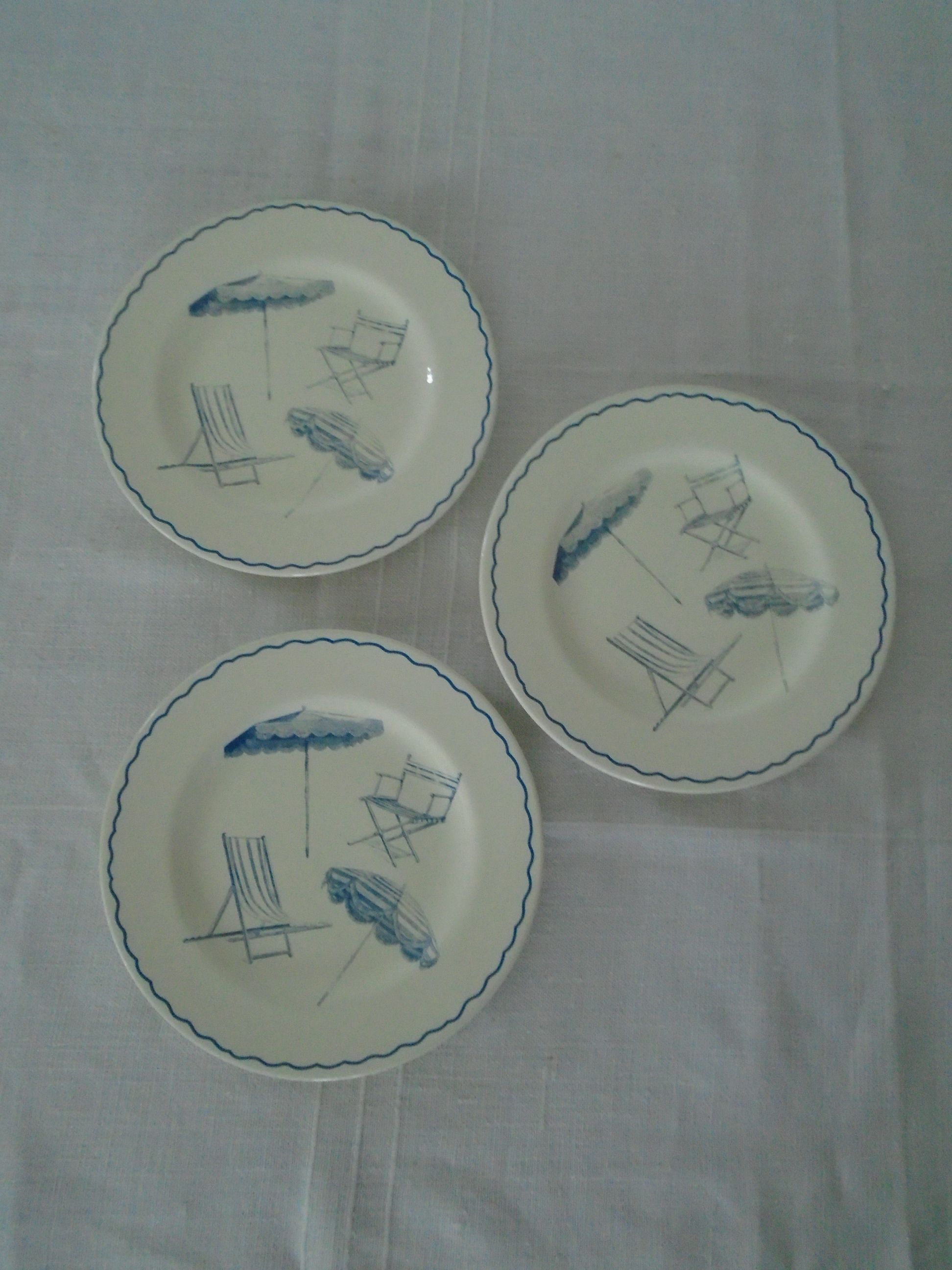 3 plates exclusive