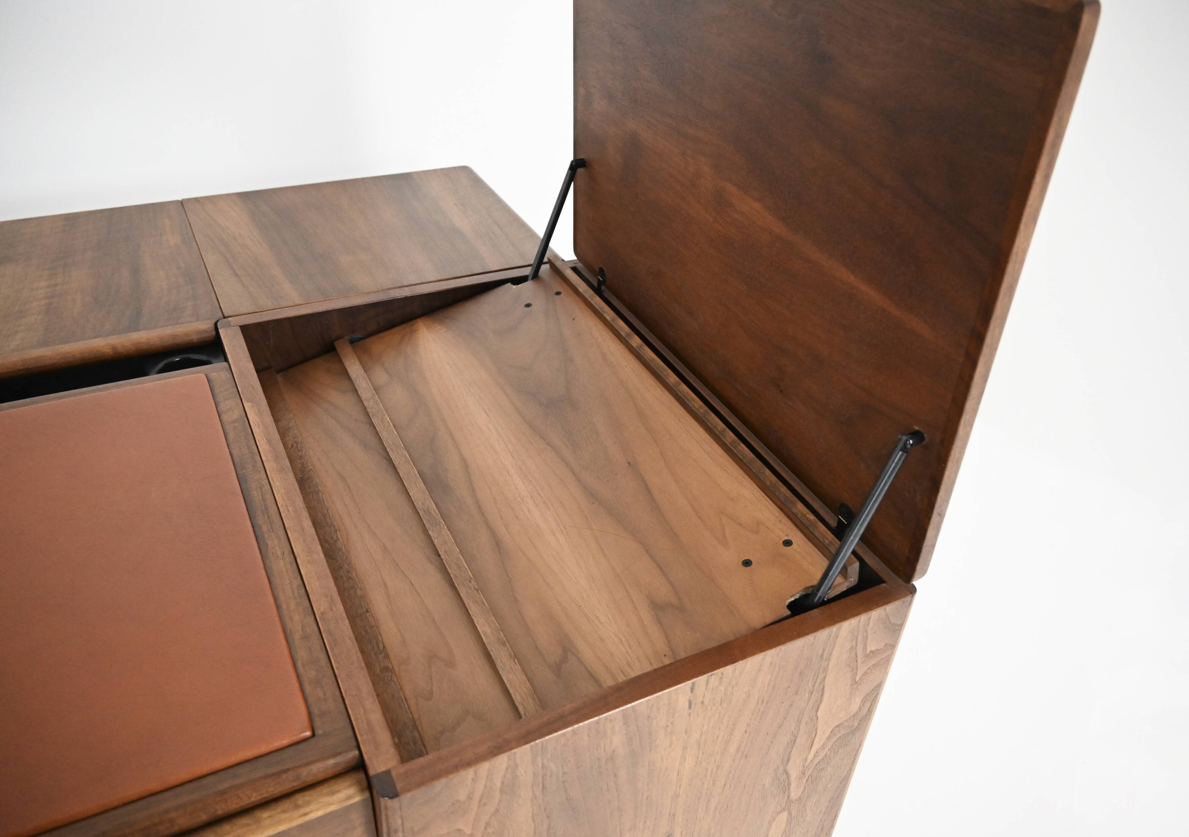 Desk by Fabio Lenci for Bernini, 1970s