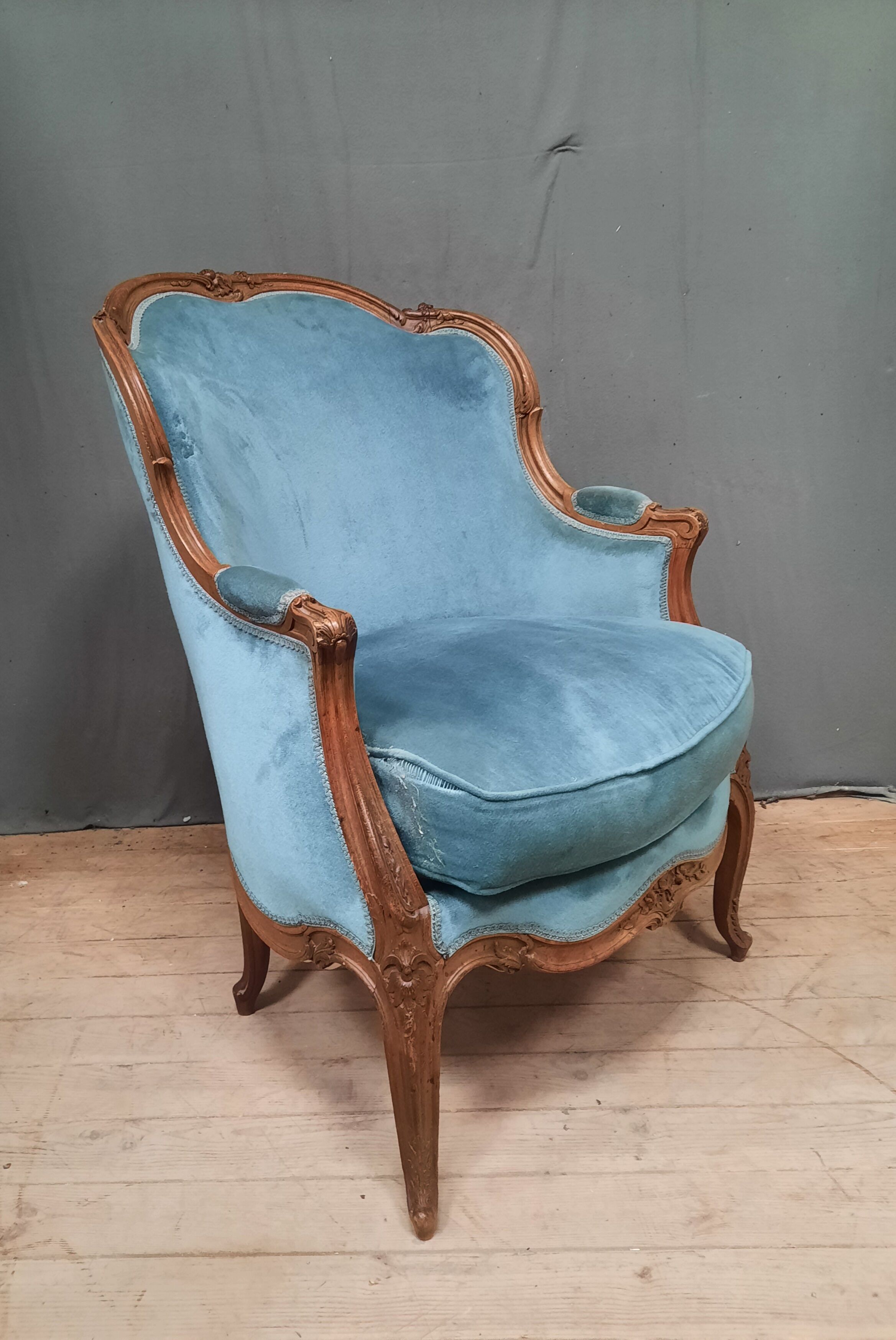 Blue shepherd Louis XV style