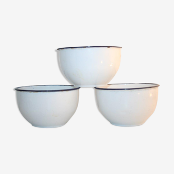 set of 3 bowls enamelled plate white