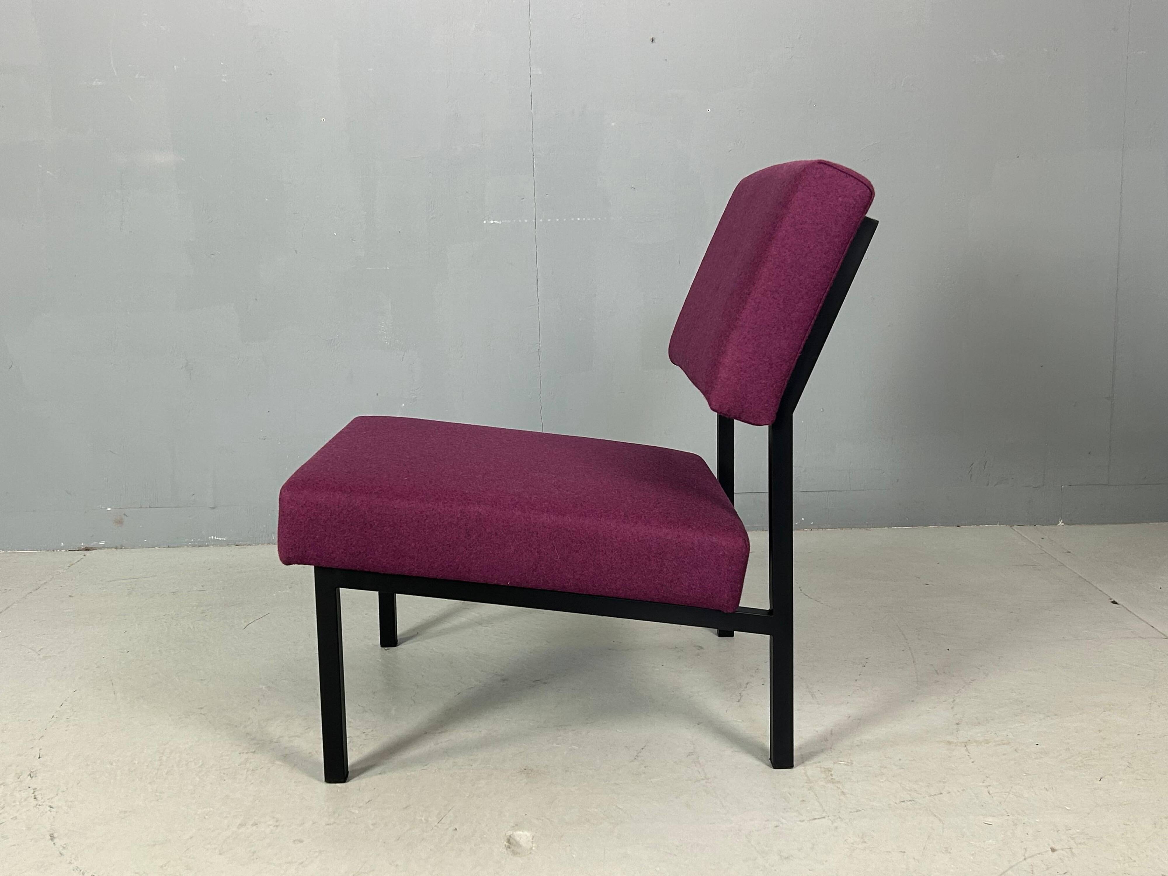 Gijs Van Der Sluis Eggplant colored Lounge Chair model 36 ZA, 1961