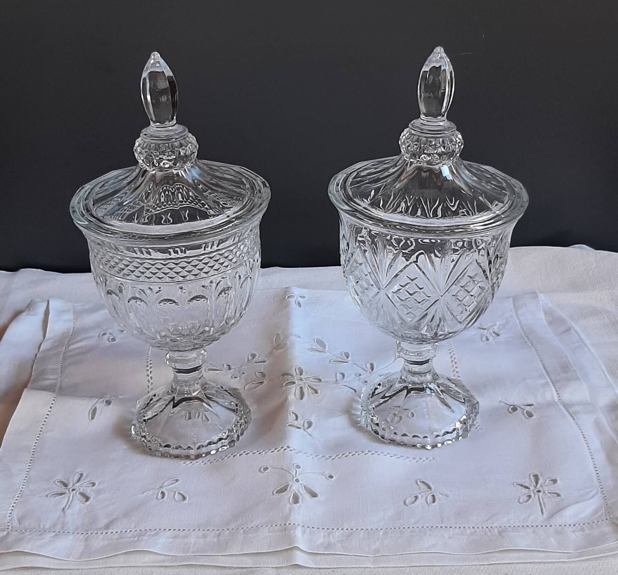 Crystal pot