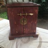 Oriental inspired furniture, made of pallet wood
