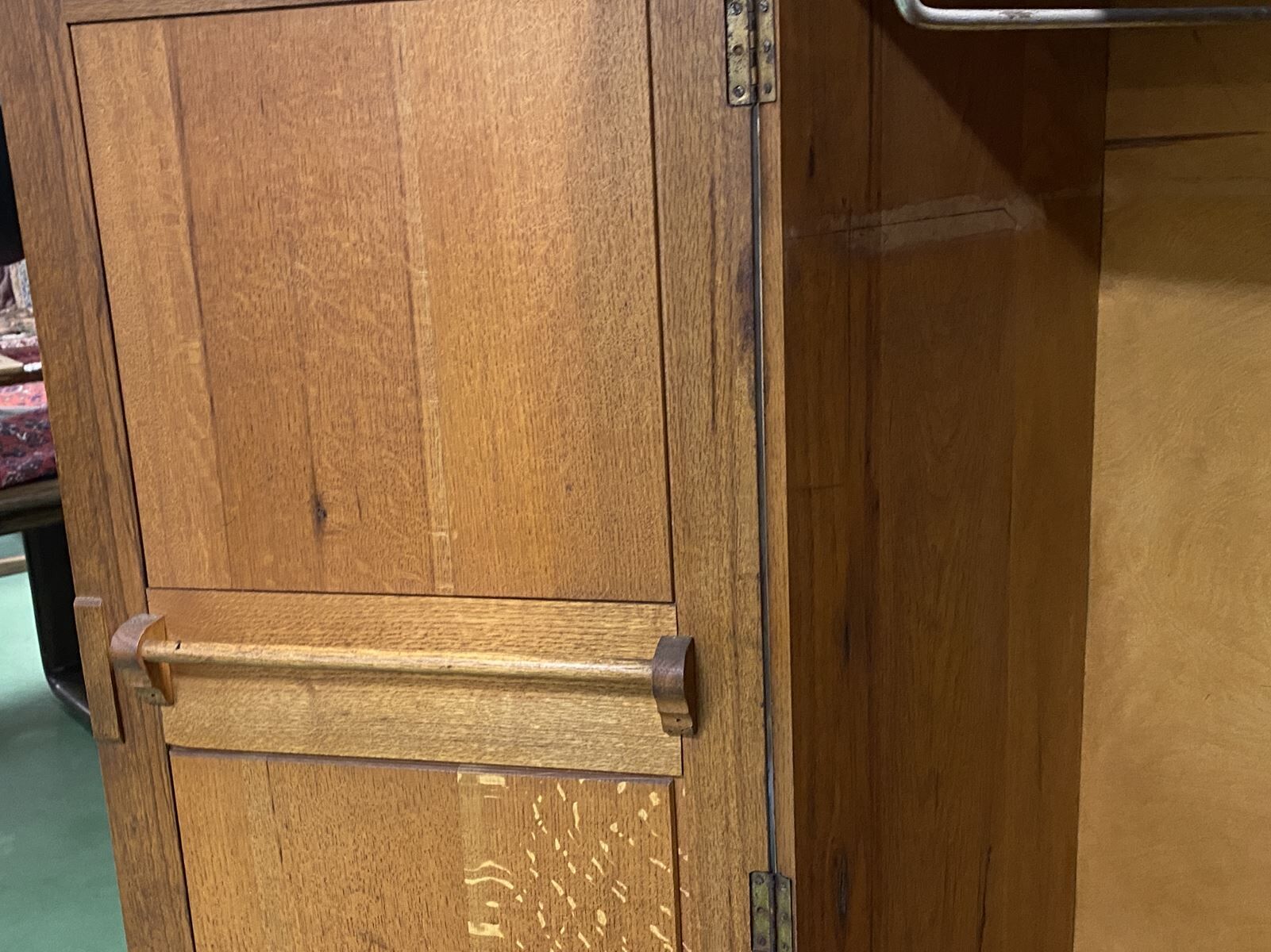 1930s English oak cabinet