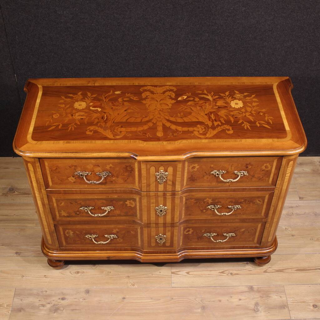 Commode en marqueterie italienne du 20e siècle