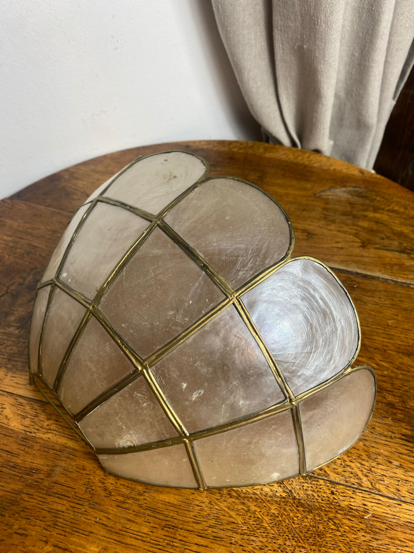 Mother-of-pearl and brass wall light