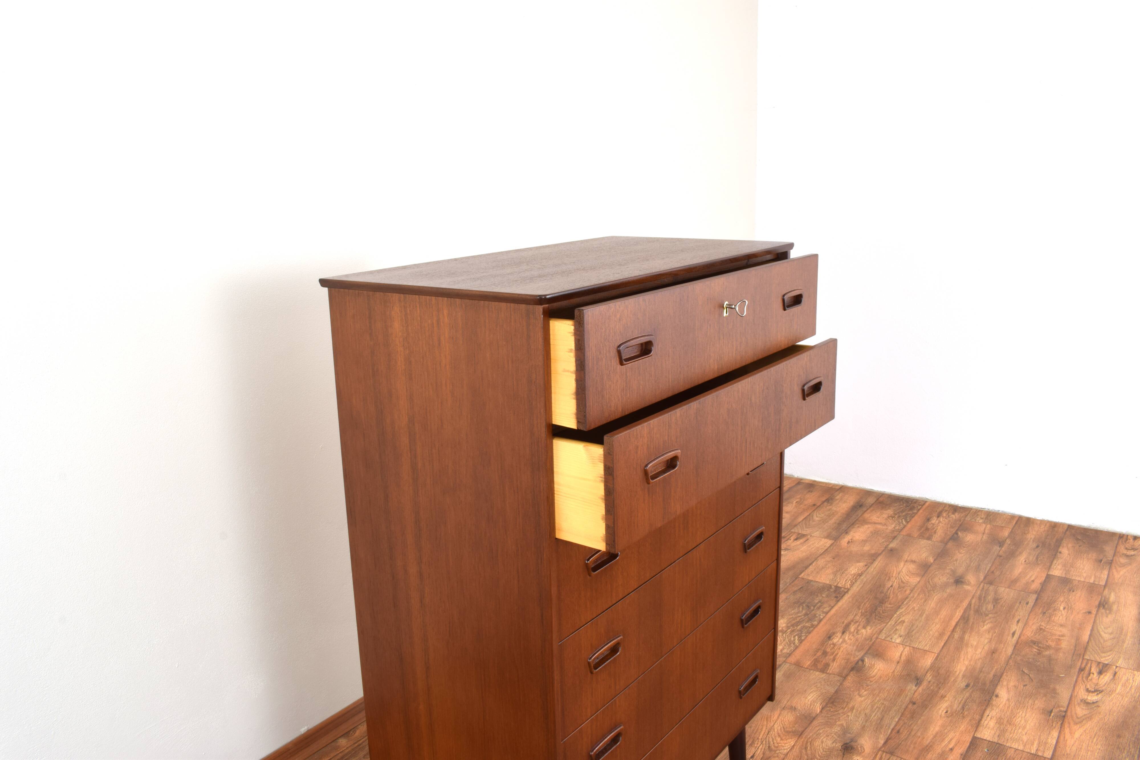 Mid-Century Danish Teak Chest of Drawers, 1960s.