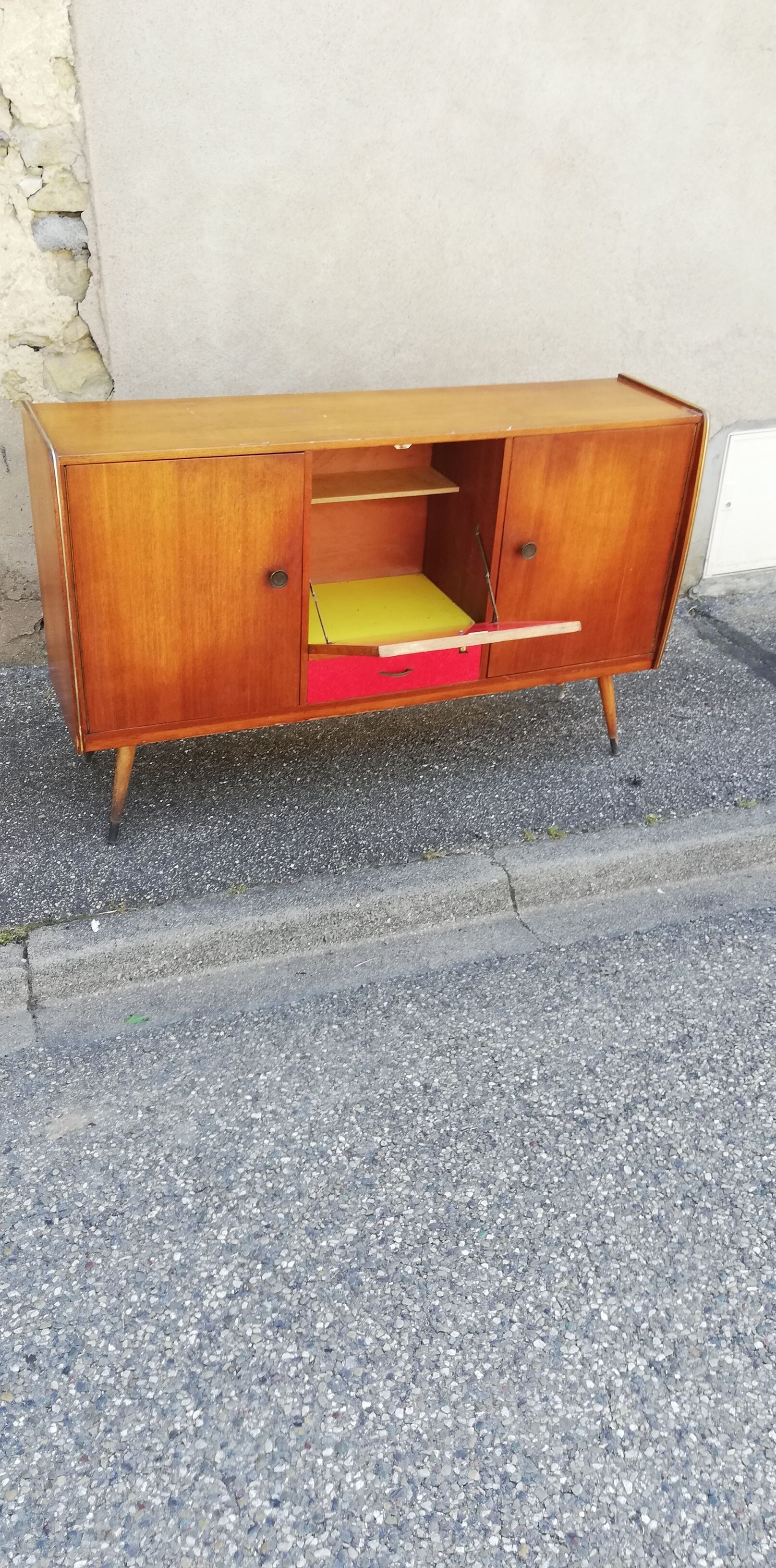Vintage 2-door sideboard