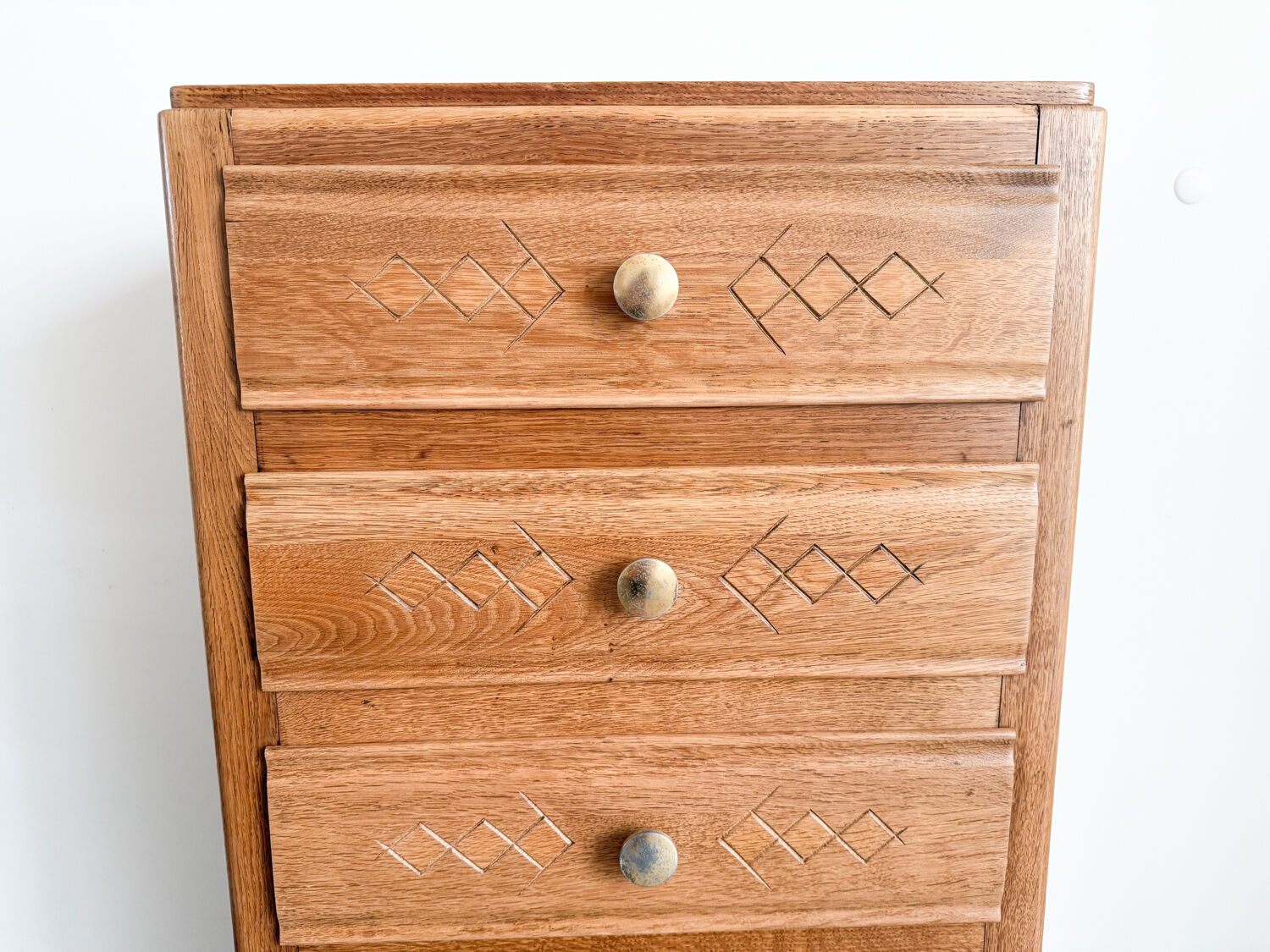 Oak chest of drawers with 5 drawers