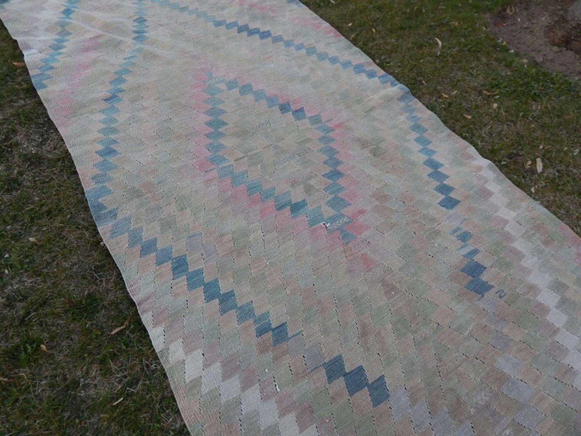 Vintage Turkish hallway rug 125x300 cm