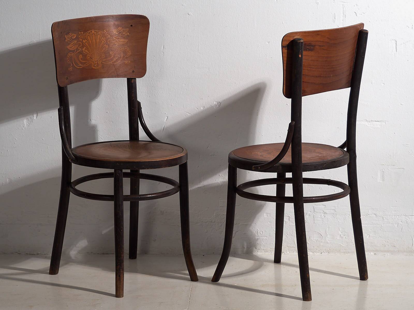 Antique Thonet dining room chairs (c.1900). Set of 4 pieces