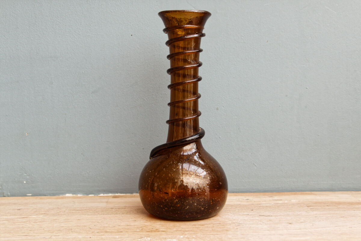Amber blown glass vase -fiole