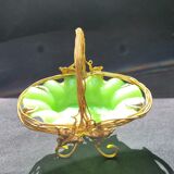 Empty pocket basket in green opaline (uranium/uraline)