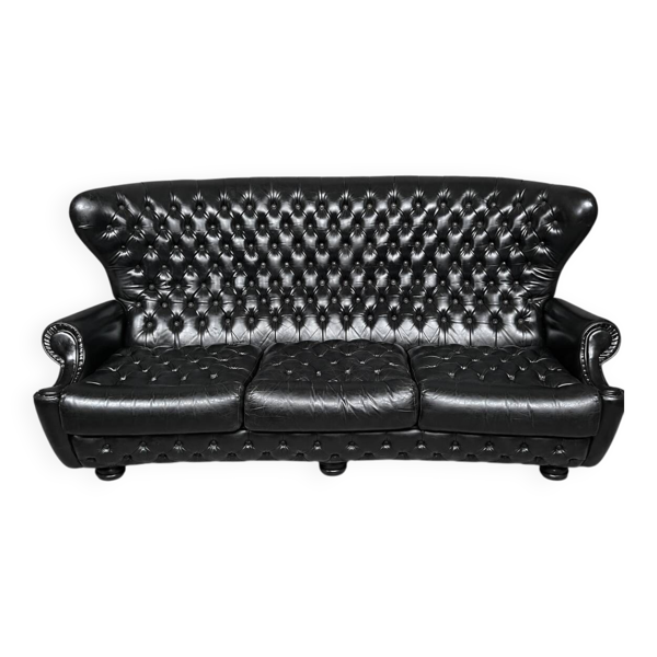 Canapé Chesterfield. Cuir.